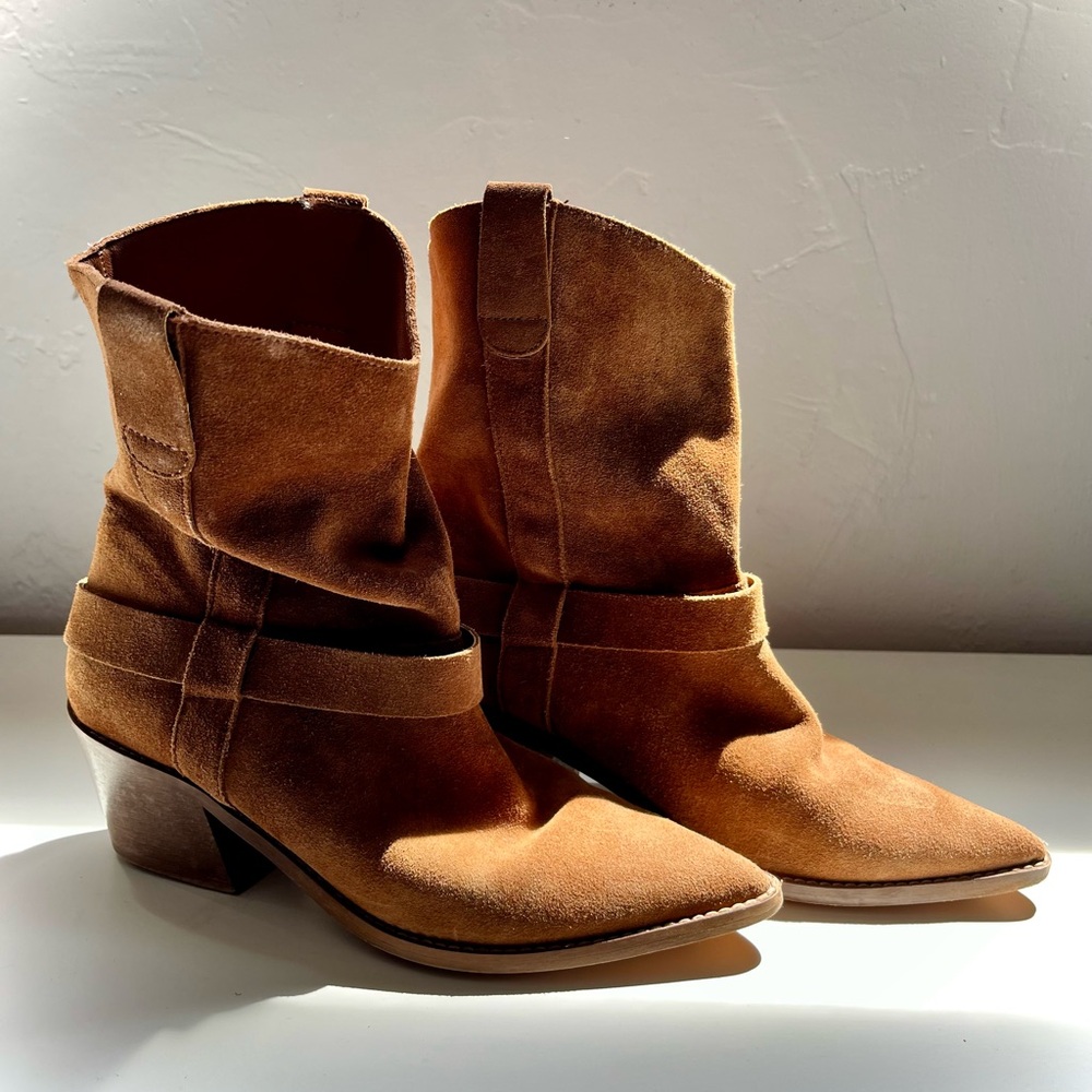 ✨Free People✨Western Tan Suede Ankle Booties✨